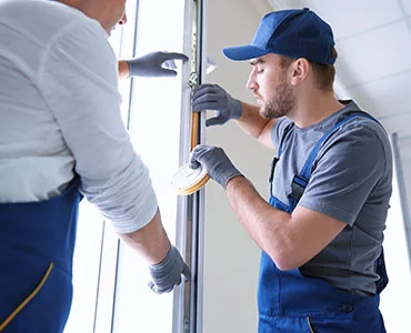 glass repair experts in Fruit Cove, FL
